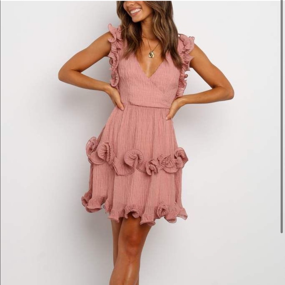 Petal and pup white Dellis ruffle dress! new with tags.